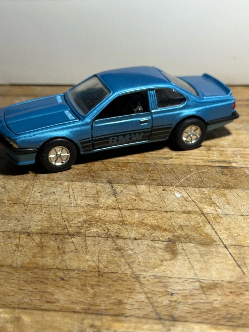 1/41 Scale BMW 635 CSi E24 Diecast Car